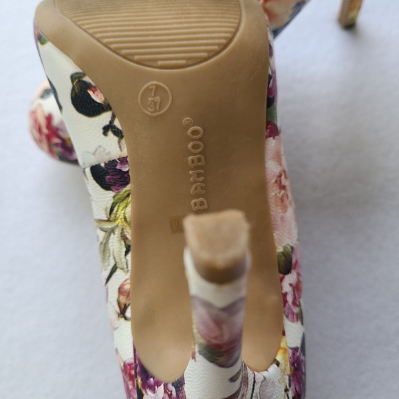 Bamboo Woman's High Heel Dress Shoes, Size: 7 - Picture 12 of 15